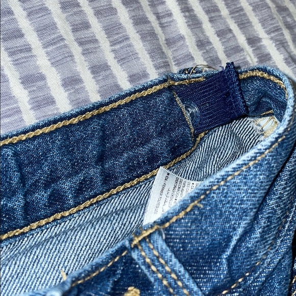 Old Navy Stars Jean Shorts - Picture 5 of 5